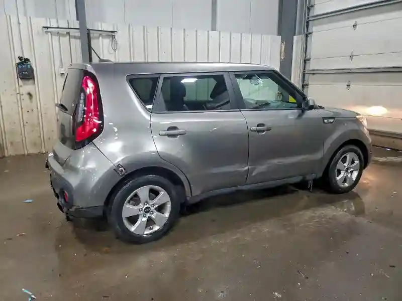 KNDJN2A2XJ7562613 2018 KIA SOUL-2