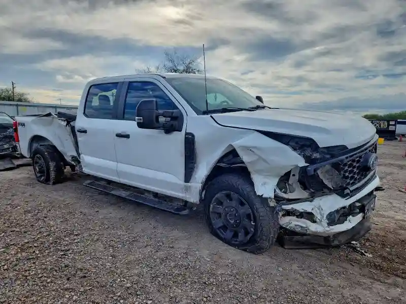 1FT8W2BA1PEC99272 2023 FORD F250-3